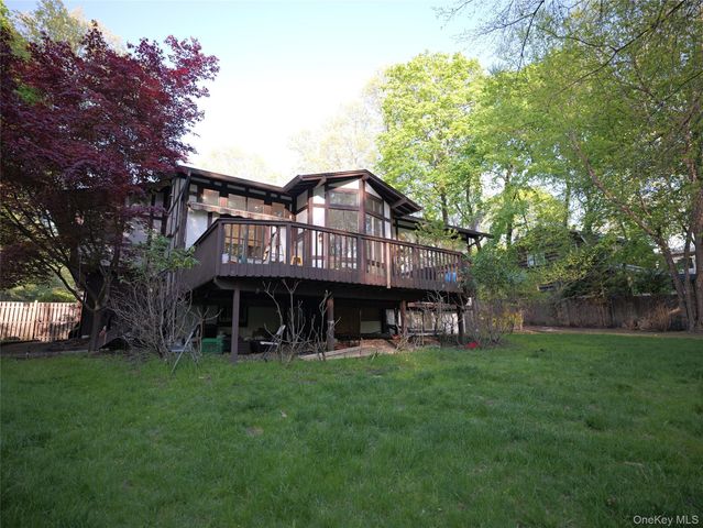 31 Dawn Lane, Suffern, NY 10901