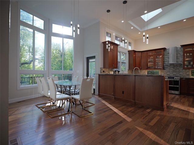 31 Dawn Lane, Suffern, NY 10901