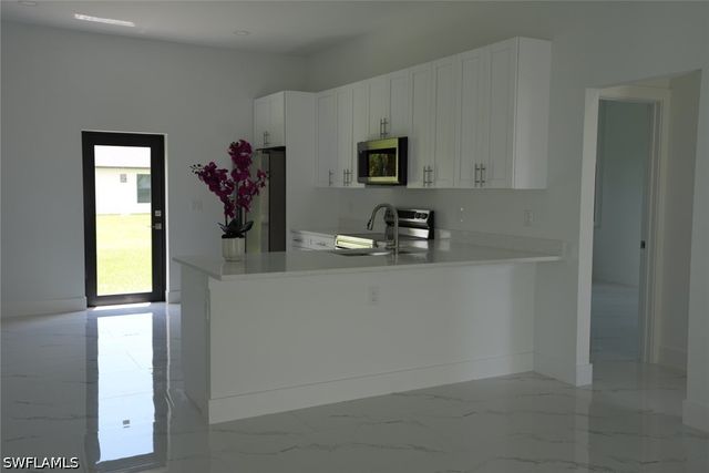 3931 Sunset RD, Lehigh Acres, FL 33971