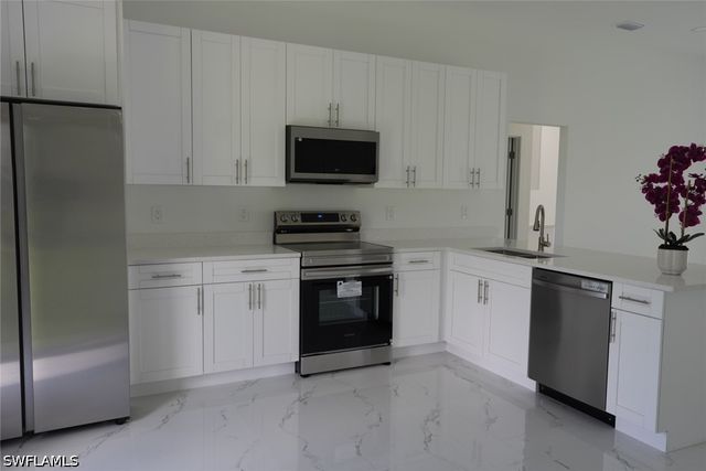 3931 Sunset RD, Lehigh Acres, FL 33971