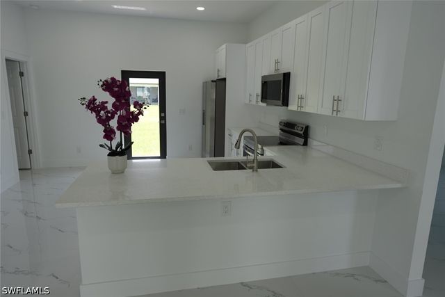 3931 Sunset RD, Lehigh Acres, FL 33971