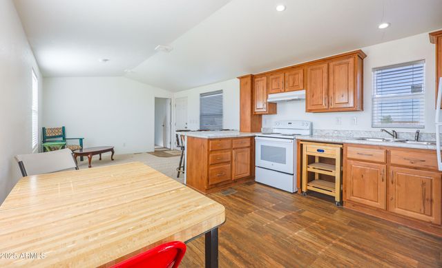 1498 N Saddleback Circle, Tombstone, AZ 85638