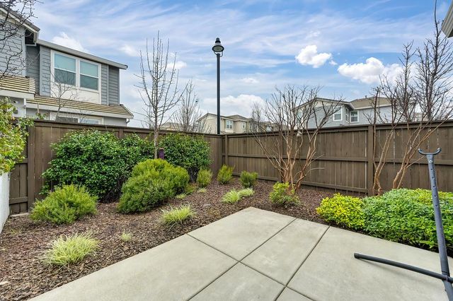 4906 Regatta Ct, Rocklin, CA 95677