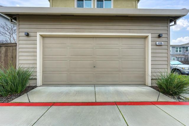 4906 Regatta Ct, Rocklin, CA 95677