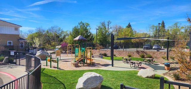 4906 Regatta Ct, Rocklin, CA 95677