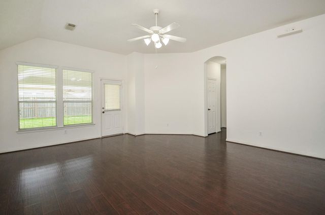 7038 Cornflower Ln, Katy, TX 77494