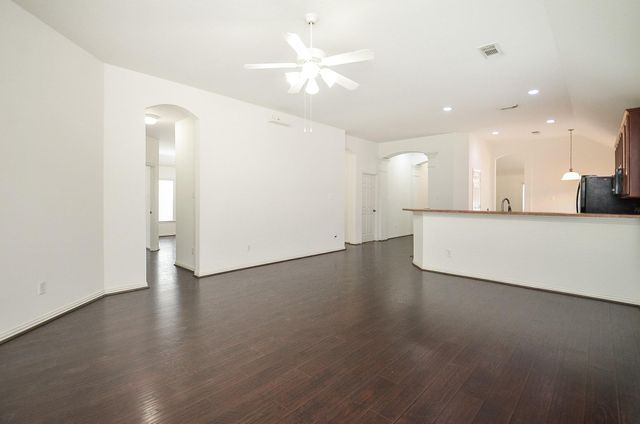 7038 Cornflower Ln, Katy, TX 77494