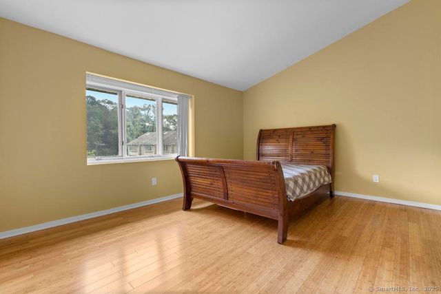 827 Oronoke Road APT 5-6, Waterbury, CT 06708