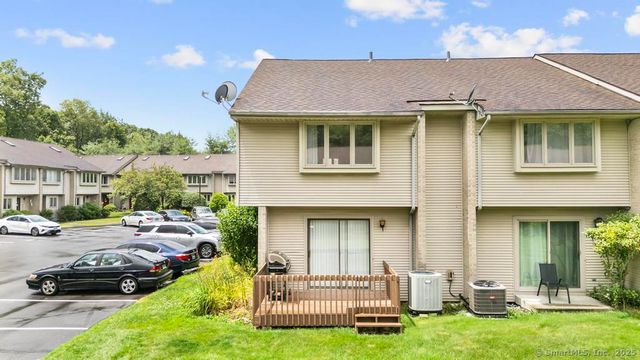 827 Oronoke Road APT 5-6, Waterbury, CT 06708