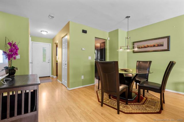 827 Oronoke Road APT 5-6, Waterbury, CT 06708