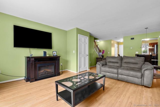 827 Oronoke Road APT 5-6, Waterbury, CT 06708