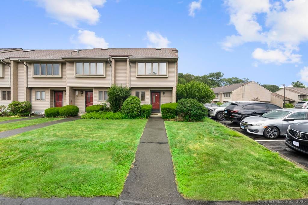 827 Oronoke Road APT 5-6, Waterbury, CT 06708