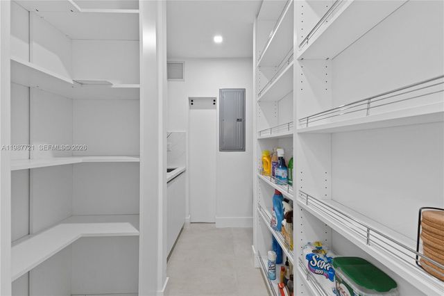 8926 Emerson Ave, Surfside, FL 33154