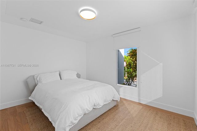 8926 Emerson Ave, Surfside, FL 33154