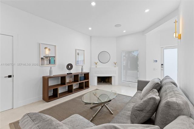 8926 Emerson Ave, Surfside, FL 33154