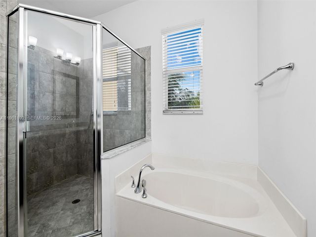 1732 NW 124th Pl, Pembroke Pines, FL 33028