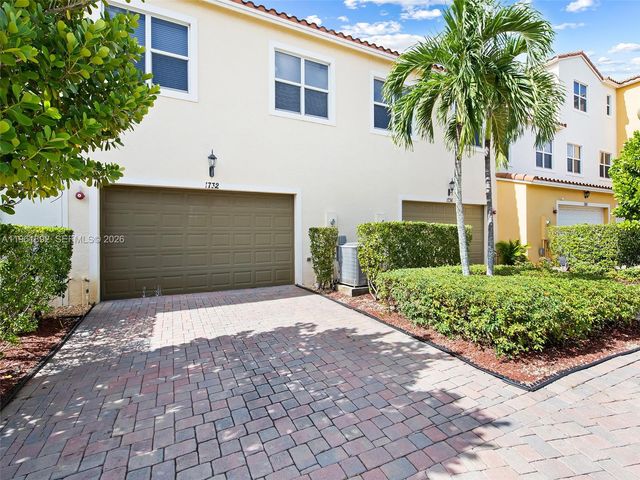 1732 NW 124th Pl, Pembroke Pines, FL 33028
