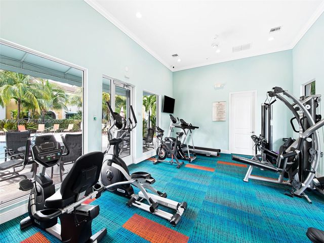 1732 NW 124th Pl, Pembroke Pines, FL 33028