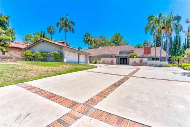 8815 Los Coyotes, Buena Park, CA 90621