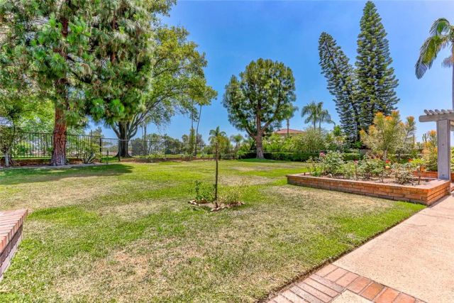 8815 Los Coyotes, Buena Park, CA 90621