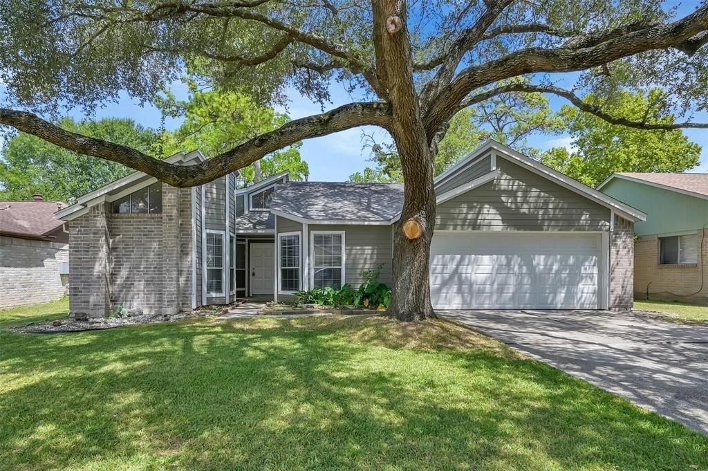 3907 Algernon Drive, Spring, TX 77373