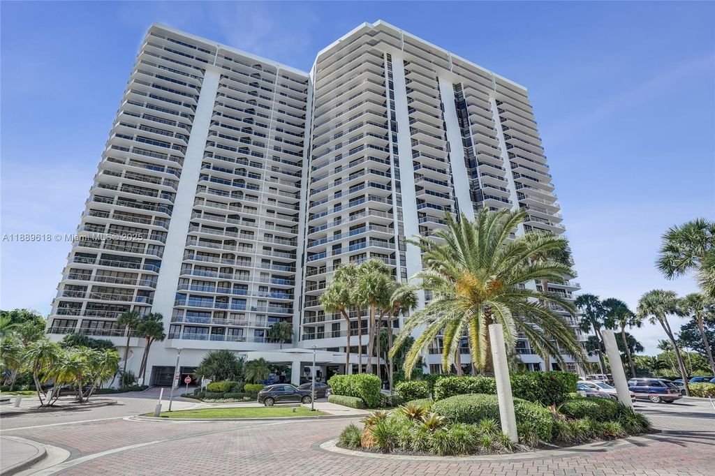 20281 E Country Club Dr 2110, Aventura, FL 33180