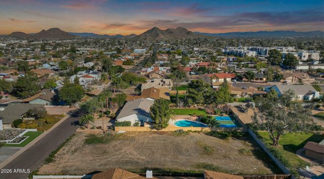 11451 N BANCROFT Drive 14, Phoenix, AZ 85028