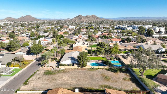 11451 N BANCROFT Drive 14, Phoenix, AZ 85028