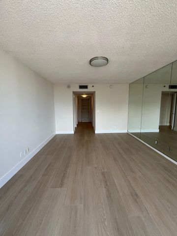 3555 S OCEAN Boulevard 411, South Palm Beach, FL 33480