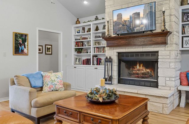 1206 Long MDW, Salado, TX 76571