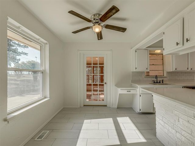 1520 Winding Creek Road, Moore, OK 73160