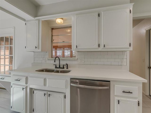 1520 Winding Creek Road, Moore, OK 73160