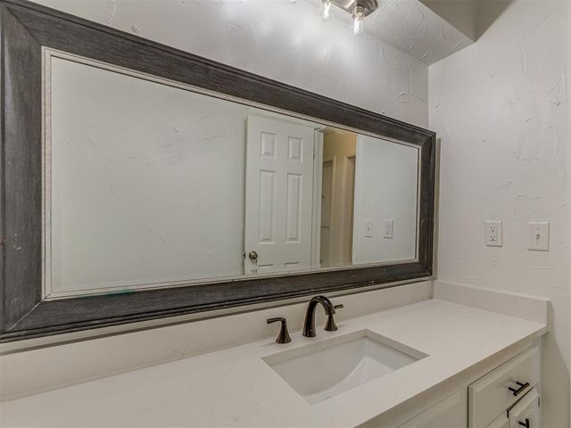 1520 Winding Creek Road, Moore, OK 73160