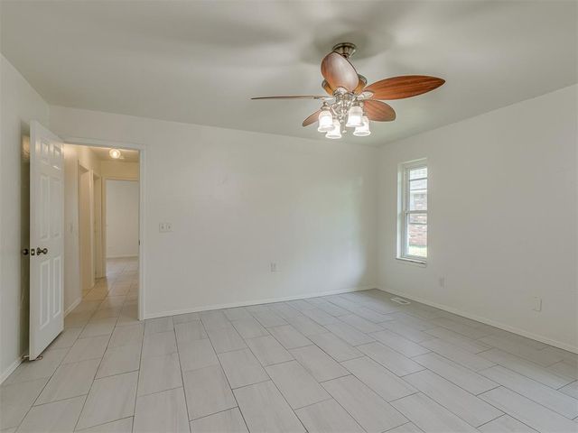 1520 Winding Creek Road, Moore, OK 73160
