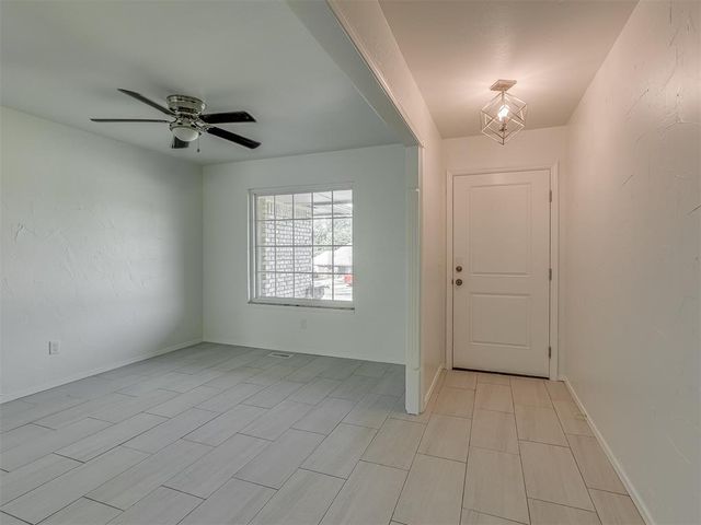 1520 Winding Creek Road, Moore, OK 73160