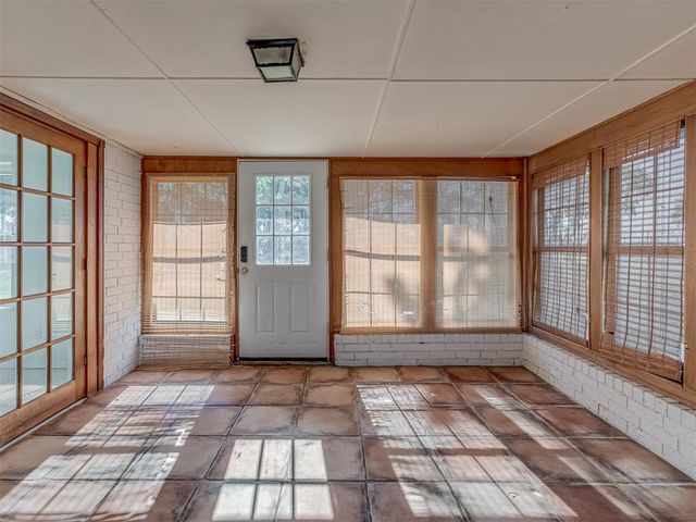 1520 Winding Creek Road, Moore, OK 73160