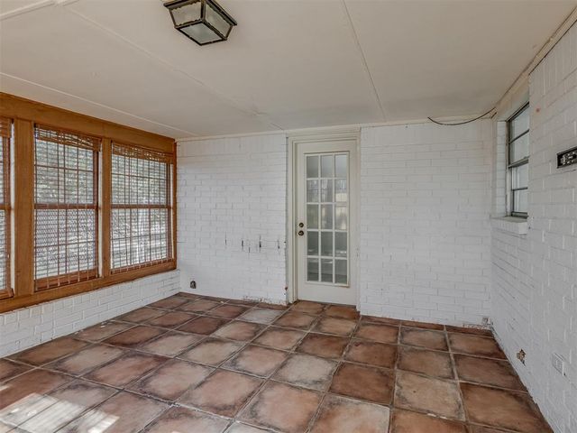 1520 Winding Creek Road, Moore, OK 73160