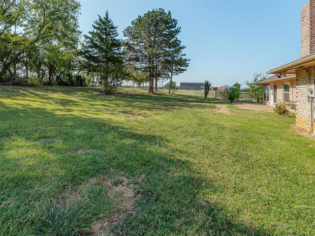 1520 Winding Creek Road, Moore, OK 73160