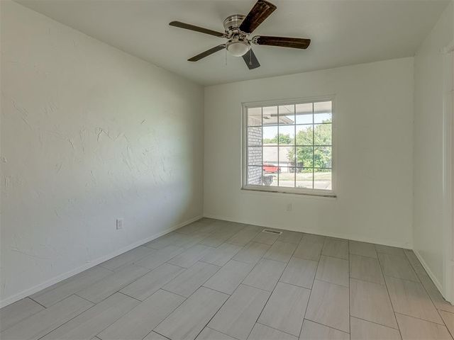 1520 Winding Creek Road, Moore, OK 73160