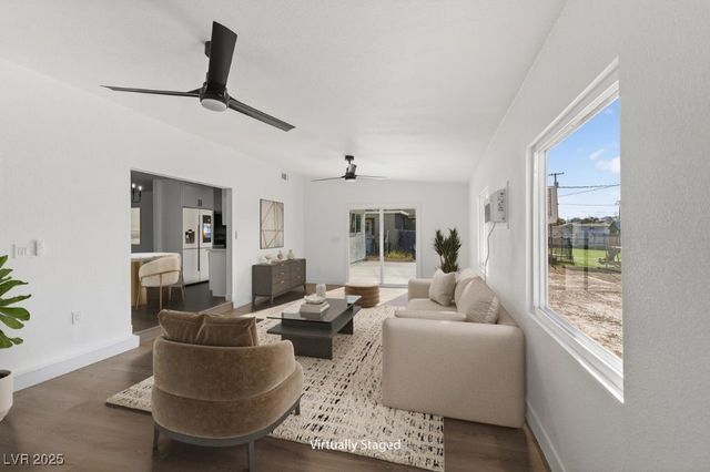 1011 Center Street, Henderson, NV 89015