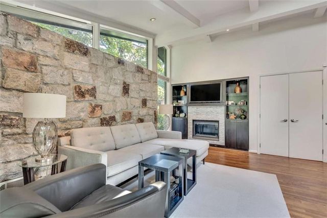 2588 Flair Knoll Drive, Atlanta, GA 30345