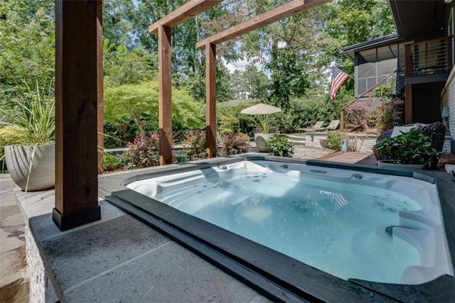 2588 Flair Knoll Drive, Atlanta, GA 30345