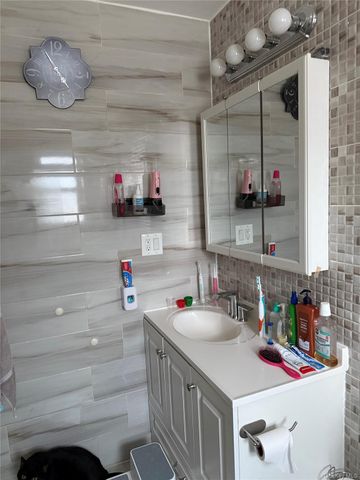 137-31 170th Street, Jamaica, NY 11434