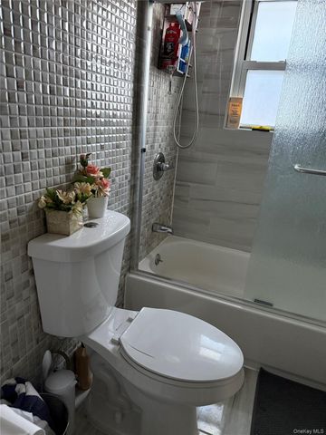 137-31 170th Street, Jamaica, NY 11434