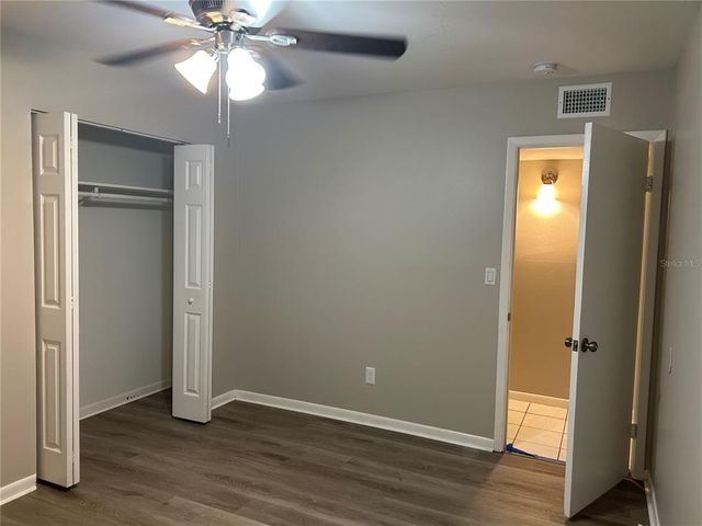 708 LAKEWOOD AVENUE, Tampa, FL 33613