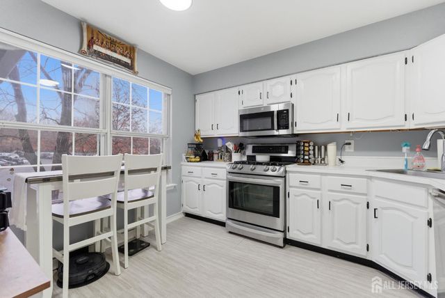 3242 cypress Court, South Brunswick, NJ 08852