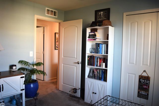 22053 Aberdeen Drive, Macomb Twp, MI 48042