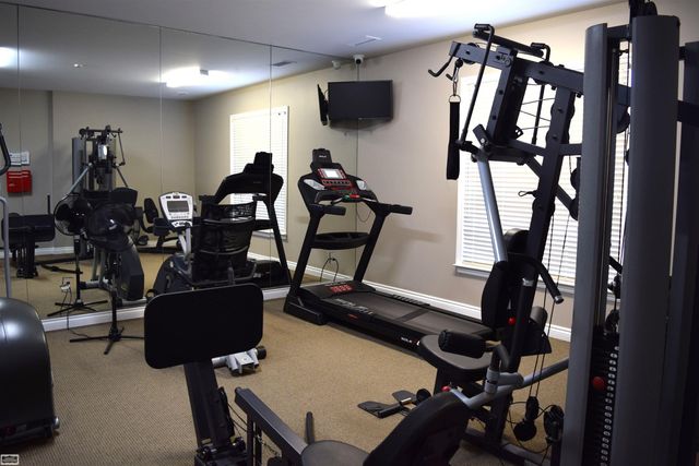 22053 Aberdeen Drive, Macomb Twp, MI 48042