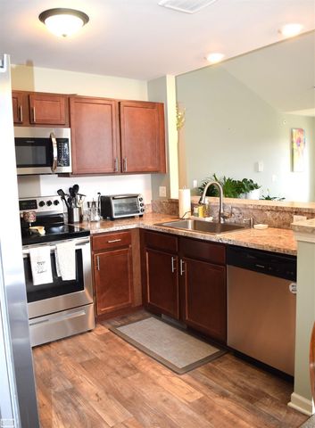 22053 Aberdeen Drive, Macomb Twp, MI 48042