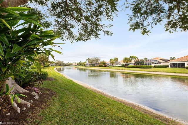 3822 Huelva CT, Naples, FL 34109